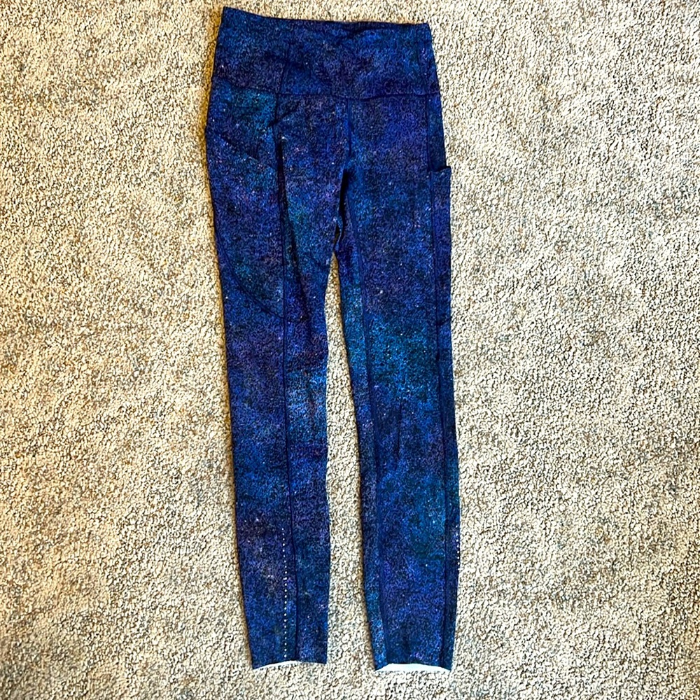 Like new lulu leggings size 4